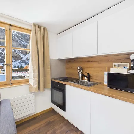Spacious Alpine Family Near Zermatt *