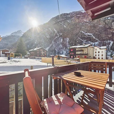 Spacious Alpine Family Near Zermatt *